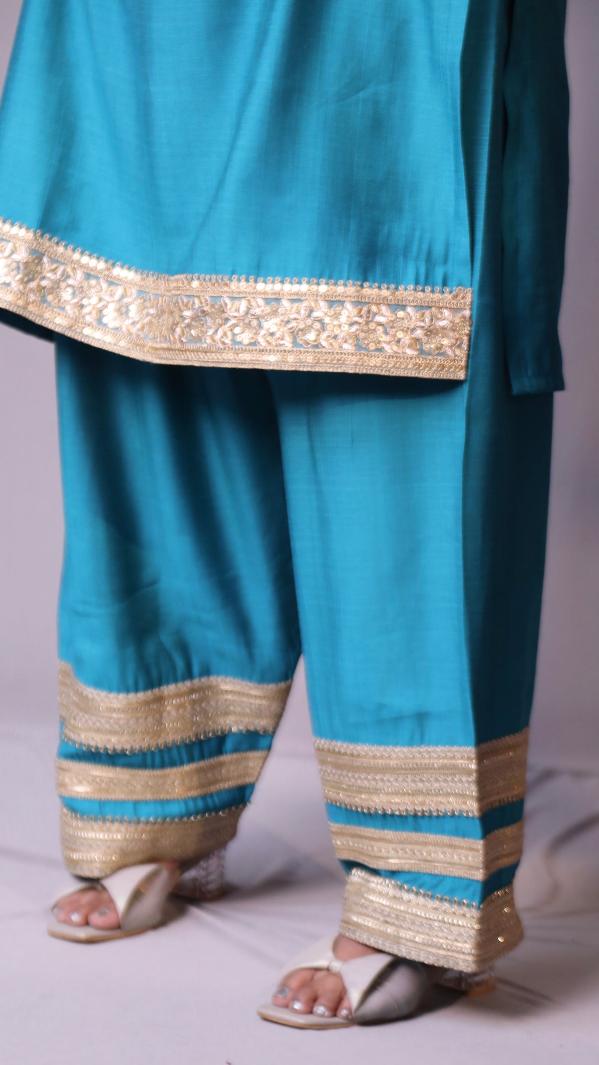 Arzoo - 3pc shalwar set - crape silk - Firozi Blue