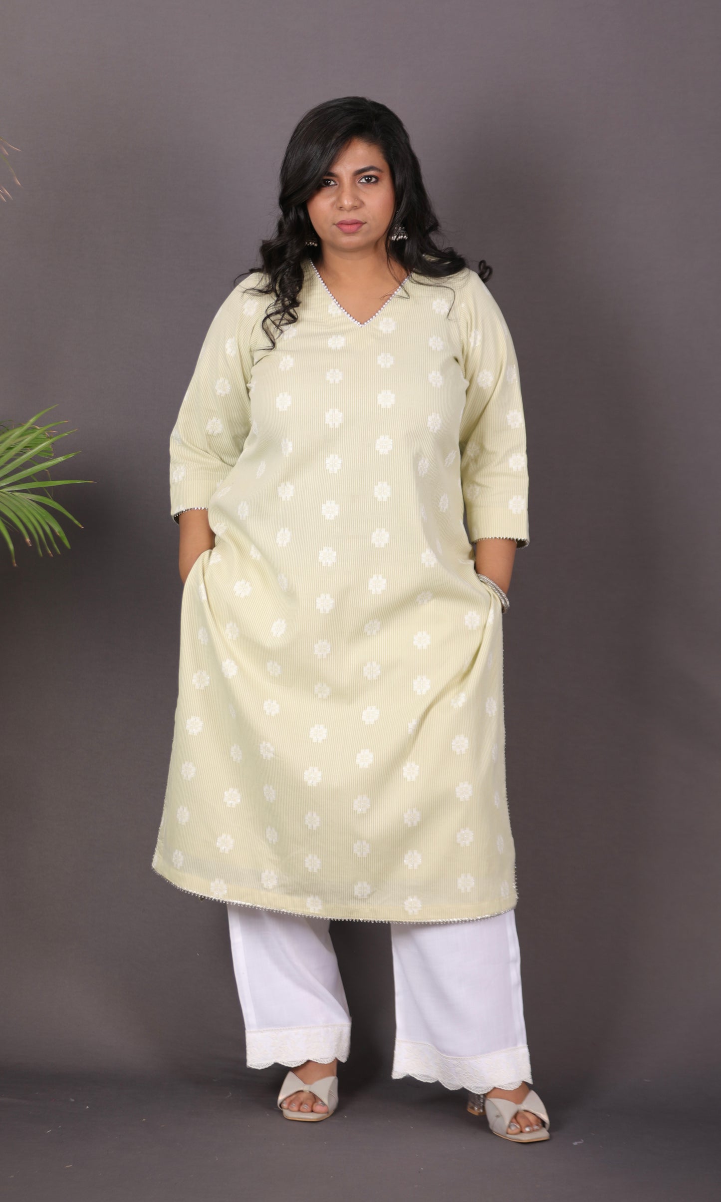 JASMINE - Kurta - Cotton Jari booti with thread work - GREEN