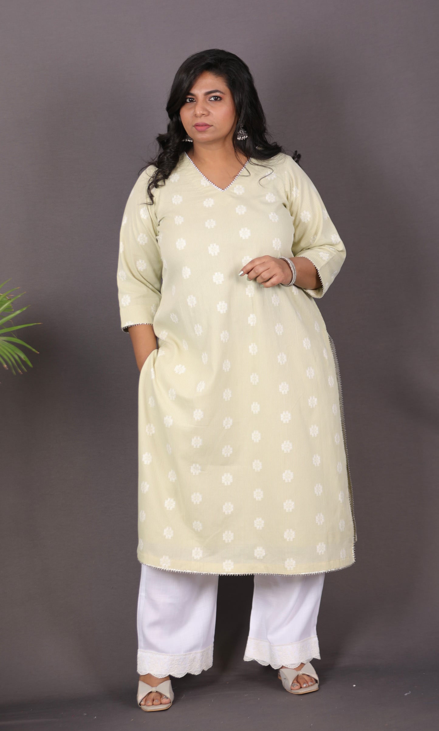 JASMINE - Kurta - Cotton Jari booti with thread work - GREEN