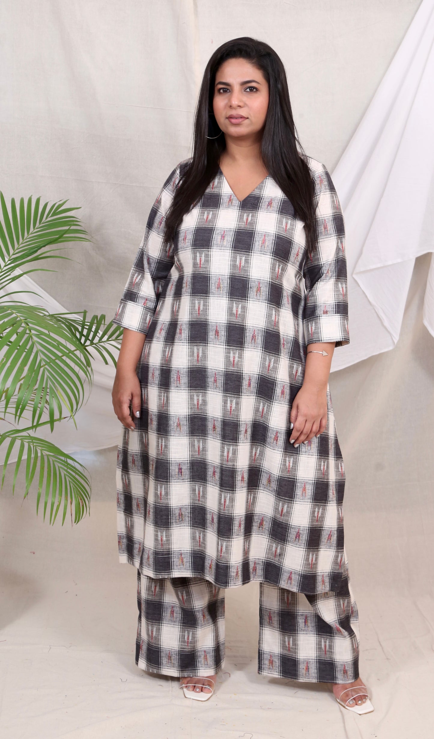MAYA co-ords -  Linen checks ikkat boota - BLACK