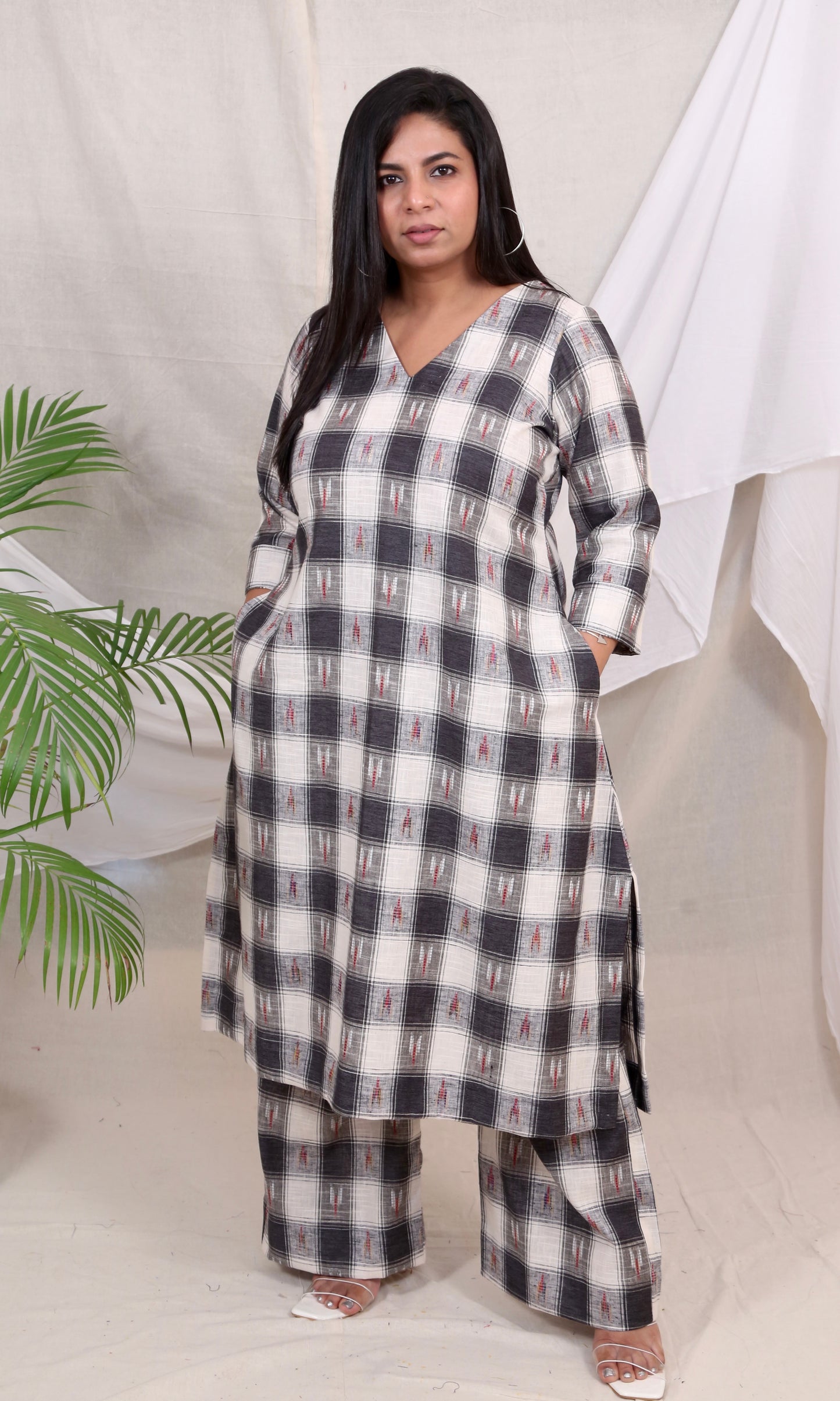 MAYA co-ords -  Linen checks ikkat boota - BLACK