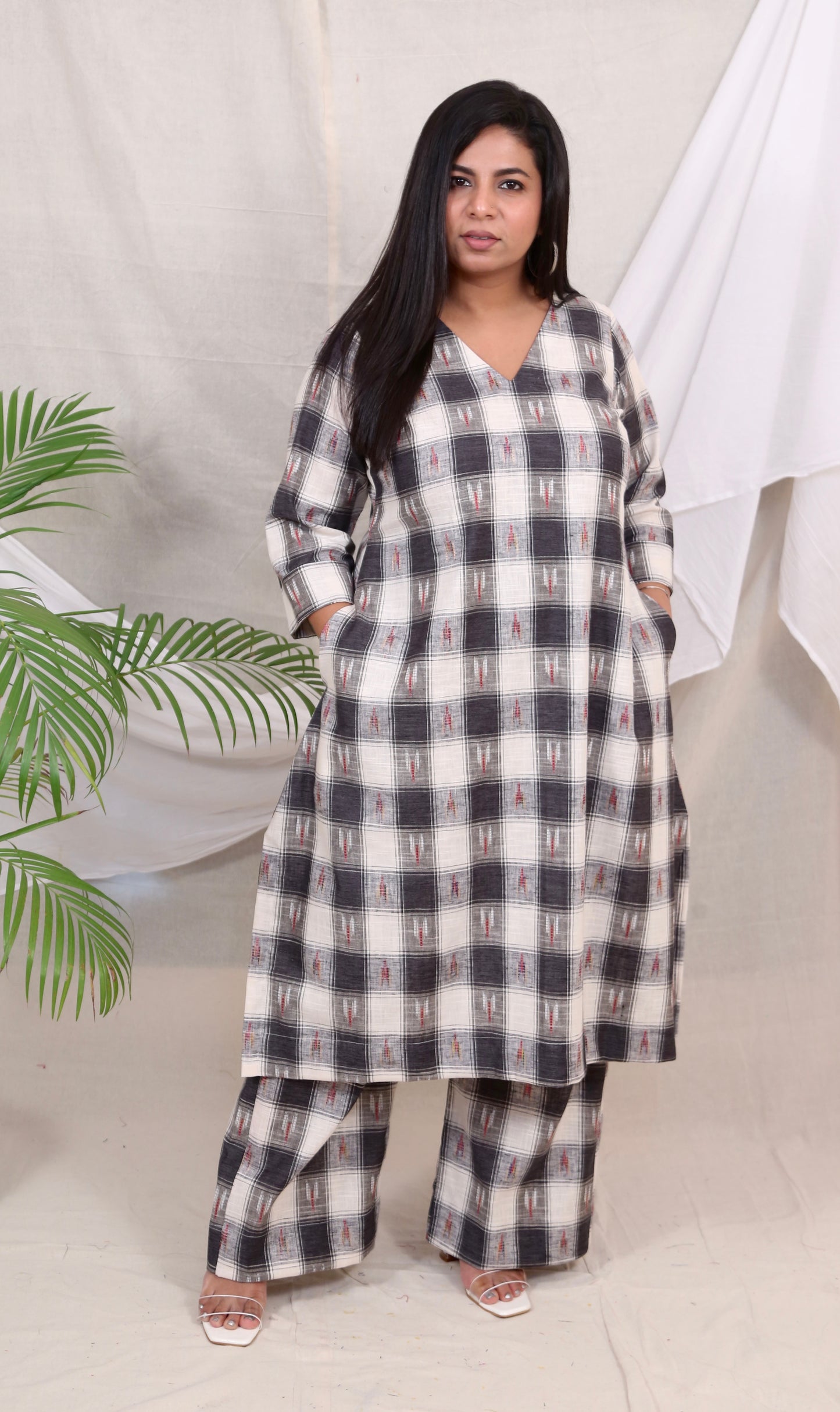 MAYA co-ords -  Linen checks ikkat boota - BLACK
