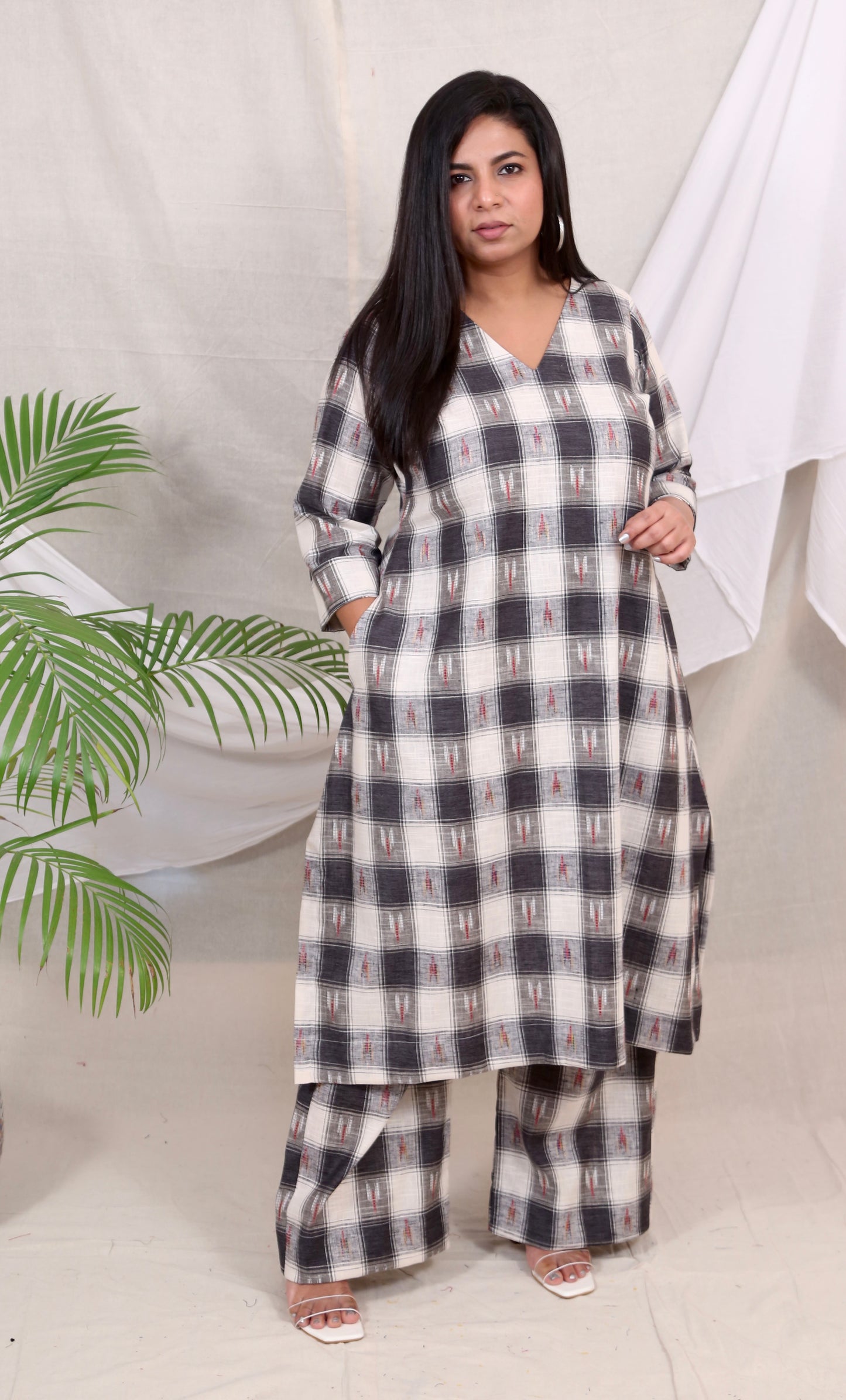 MAYA co-ords -  Linen checks ikkat boota - BLACK