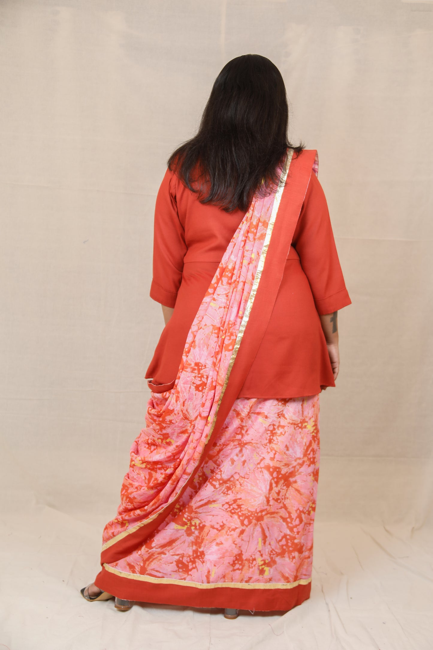 RIDHI - Mul Mul Cotton Saree - Pink Abstract + Kurti Optional