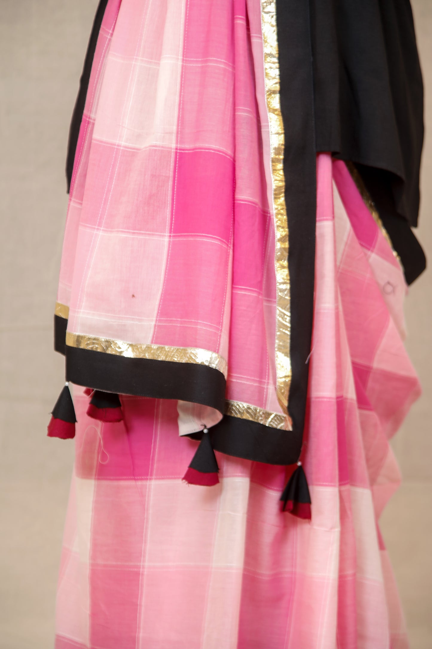 RIDHI - Mul Mul Cotton Saree - Pink Checks+ Kurti Optional