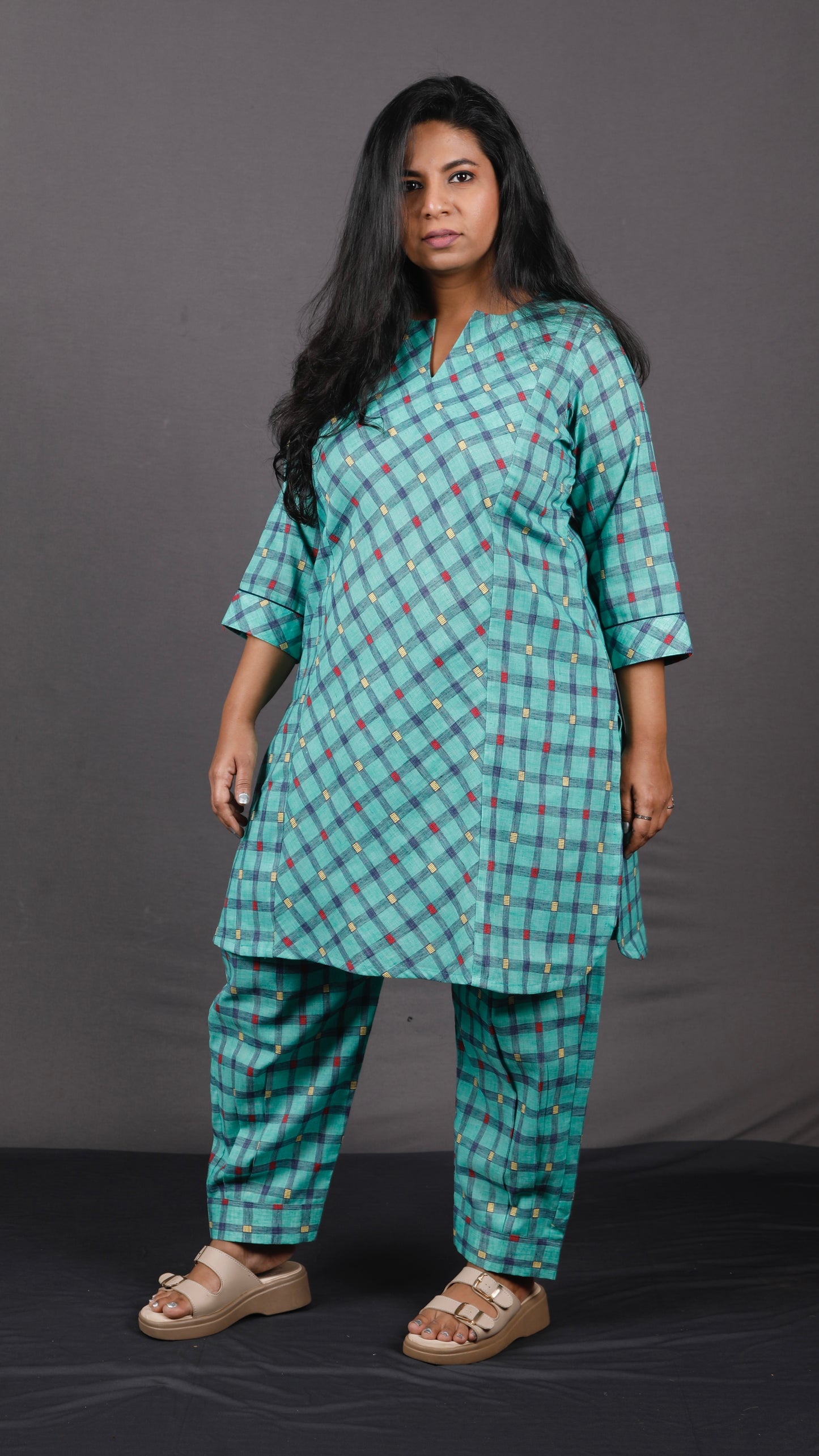 Veda - 2 pc set - Cotton Linen with thread work boti - Rama Green