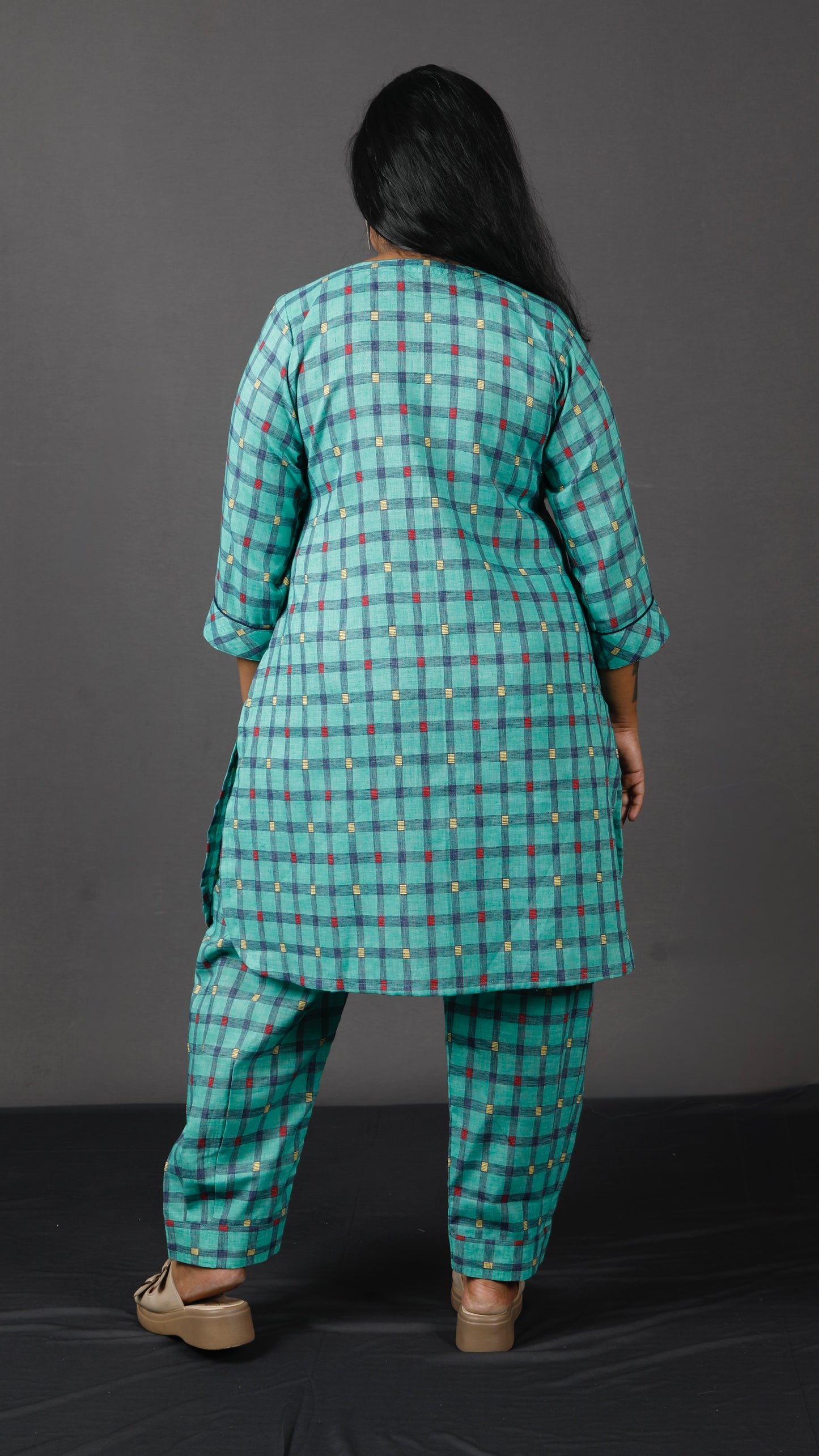 Veda - 2 pc set - Cotton Linen with thread work boti - Rama Green