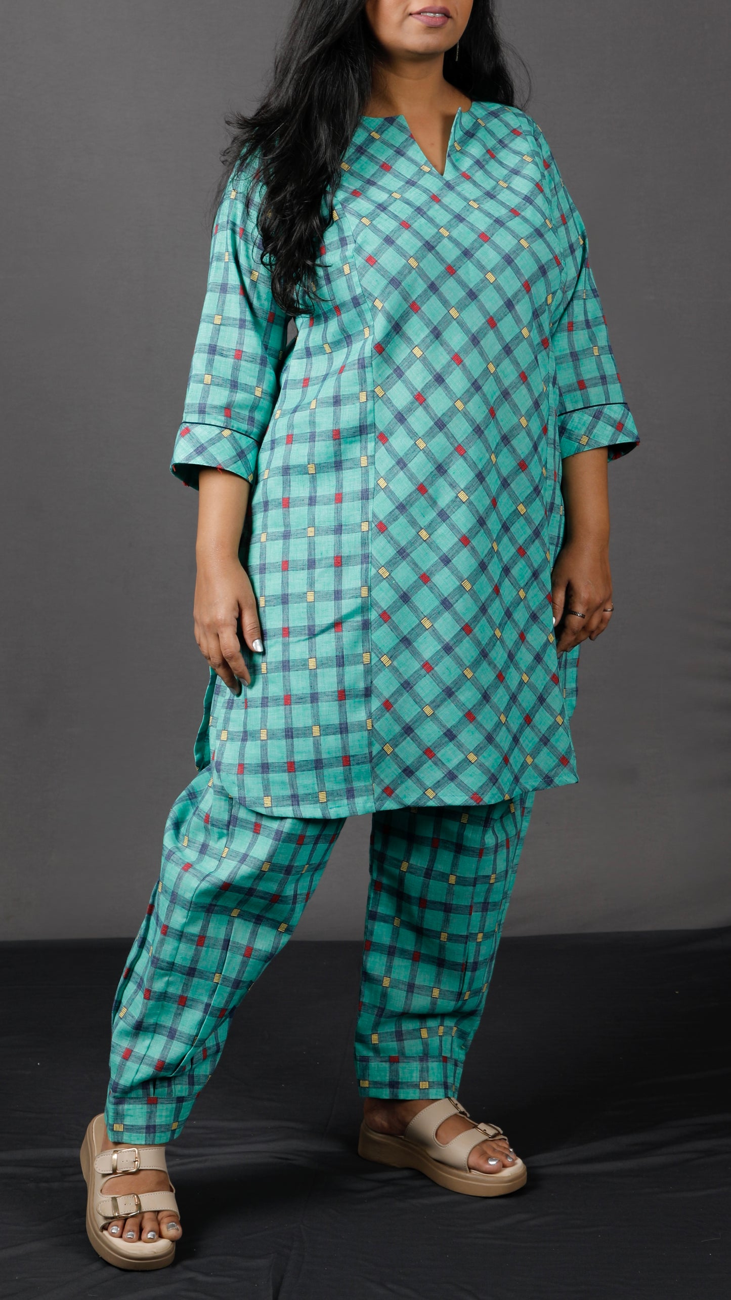 Veda - 2 pc set - Cotton Linen with thread work boti - Rama Green