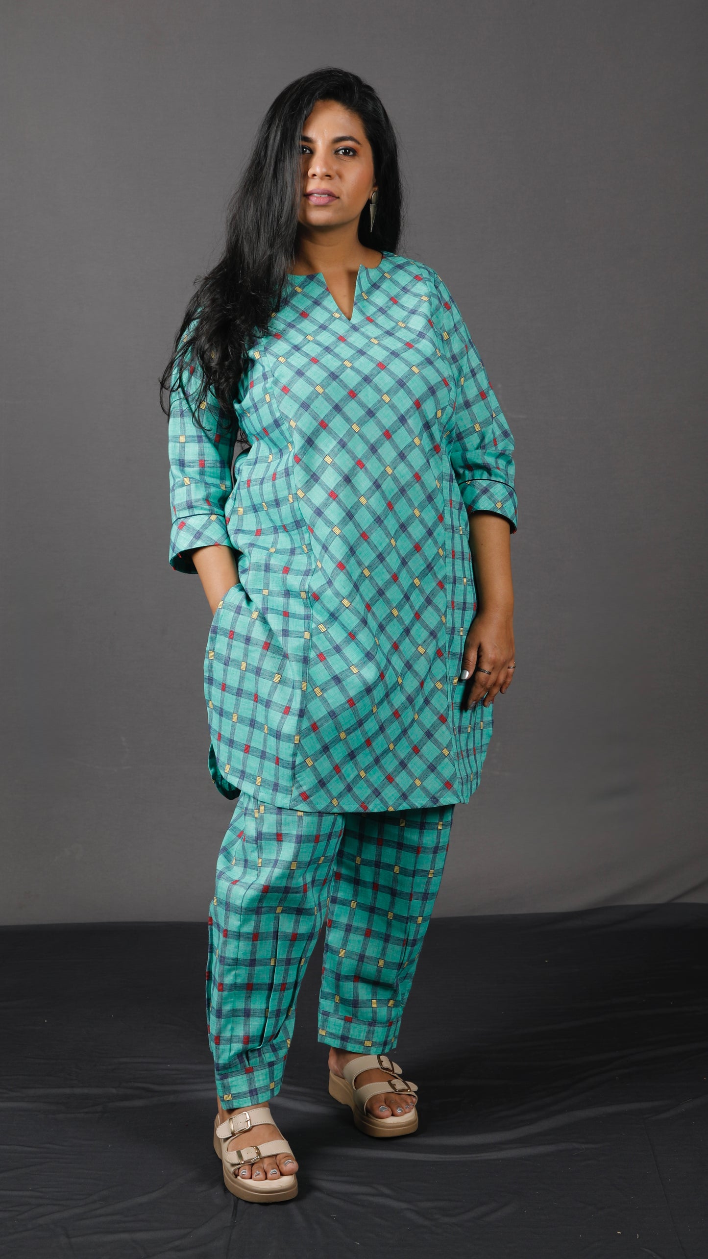 Veda - 2 pc set - Cotton Linen with thread work boti - Rama Green