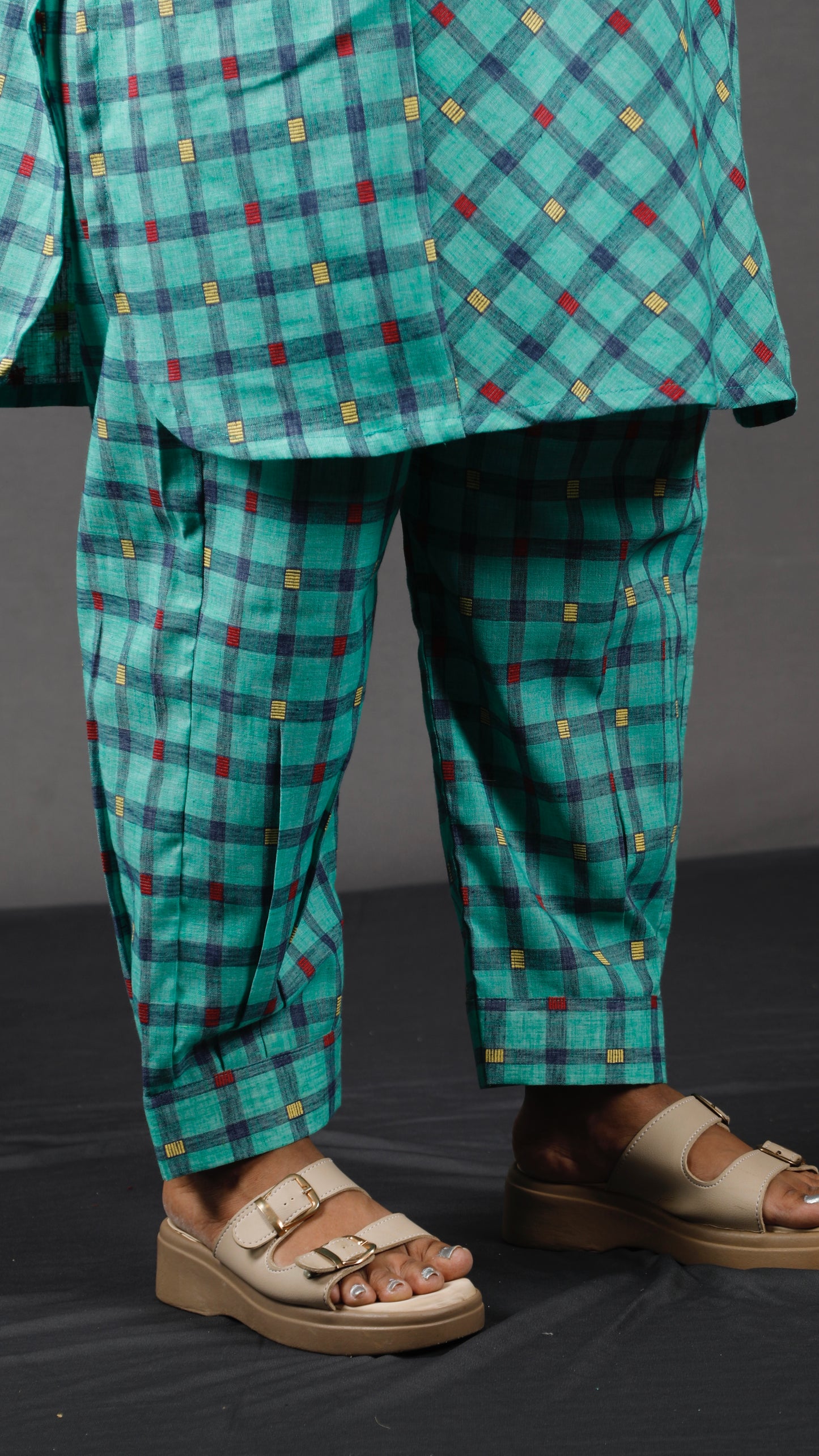 Veda - 2 pc set - Cotton Linen with thread work boti - Rama Green