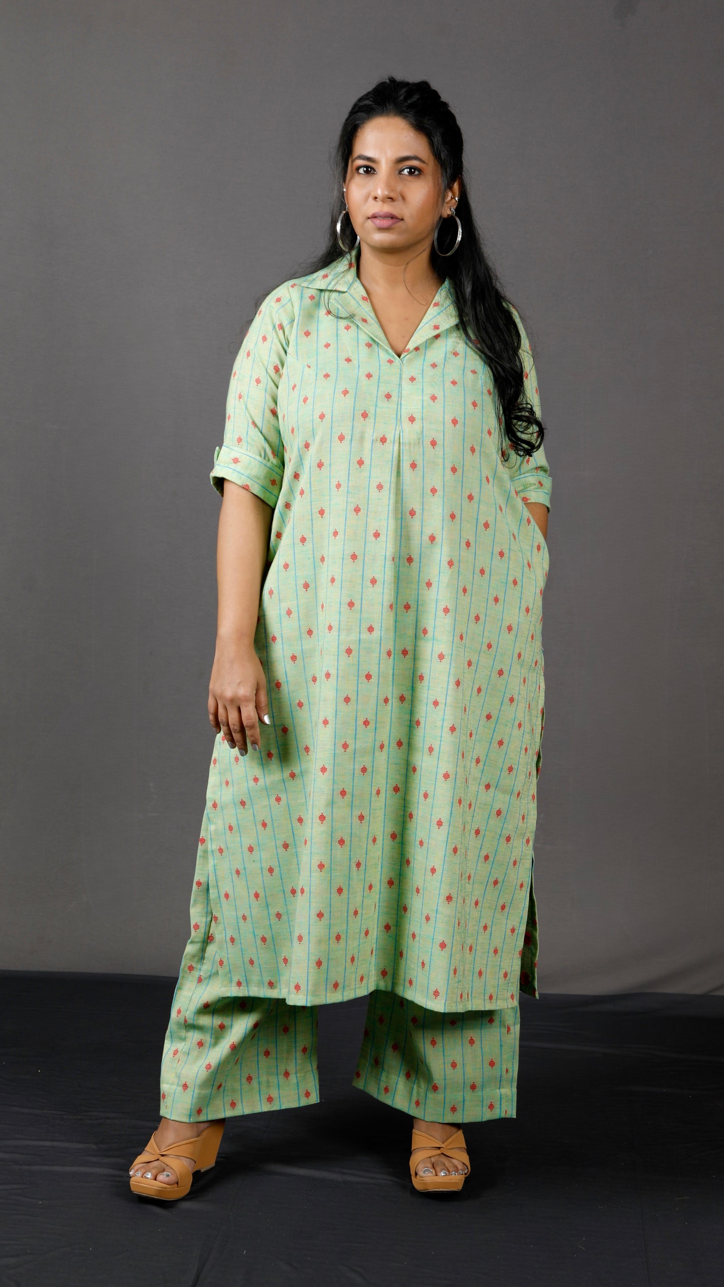 Samaa - Kurta Pant SET - Handloom cotton with thread work botti - Green