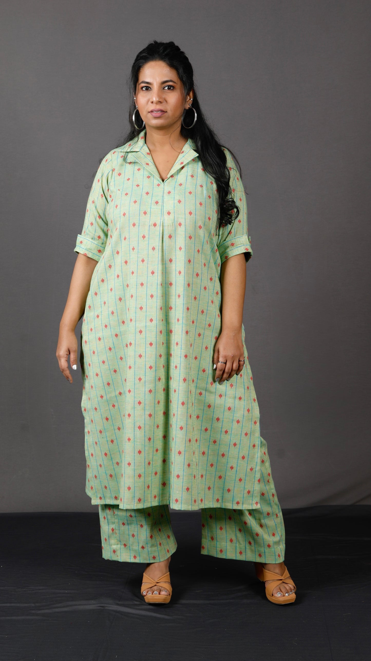 Samaa - Kurta Pant SET - Handloom cotton with thread work botti - Green