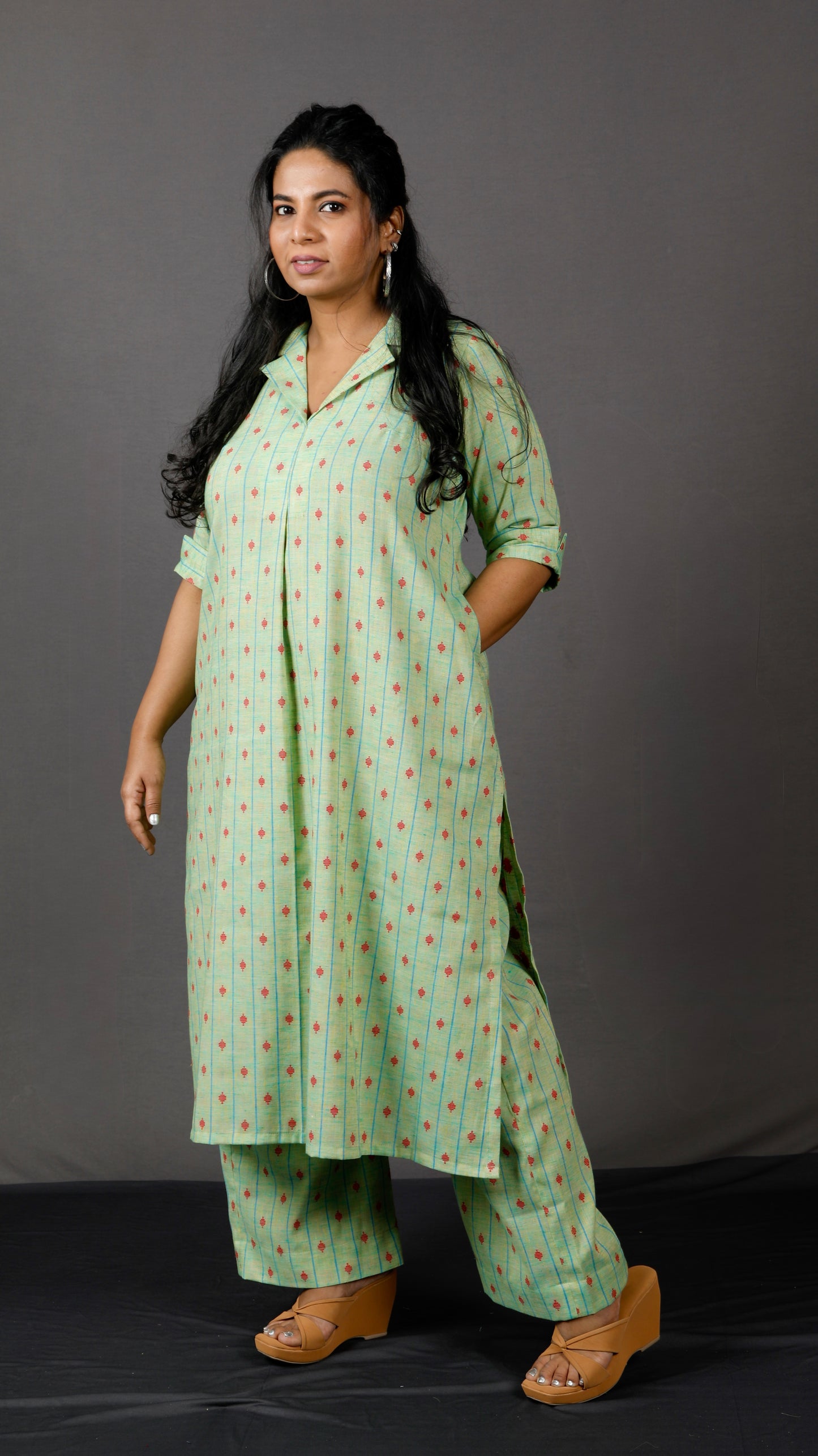 Samaa - Kurta Pant SET - Handloom cotton with thread work botti - Green