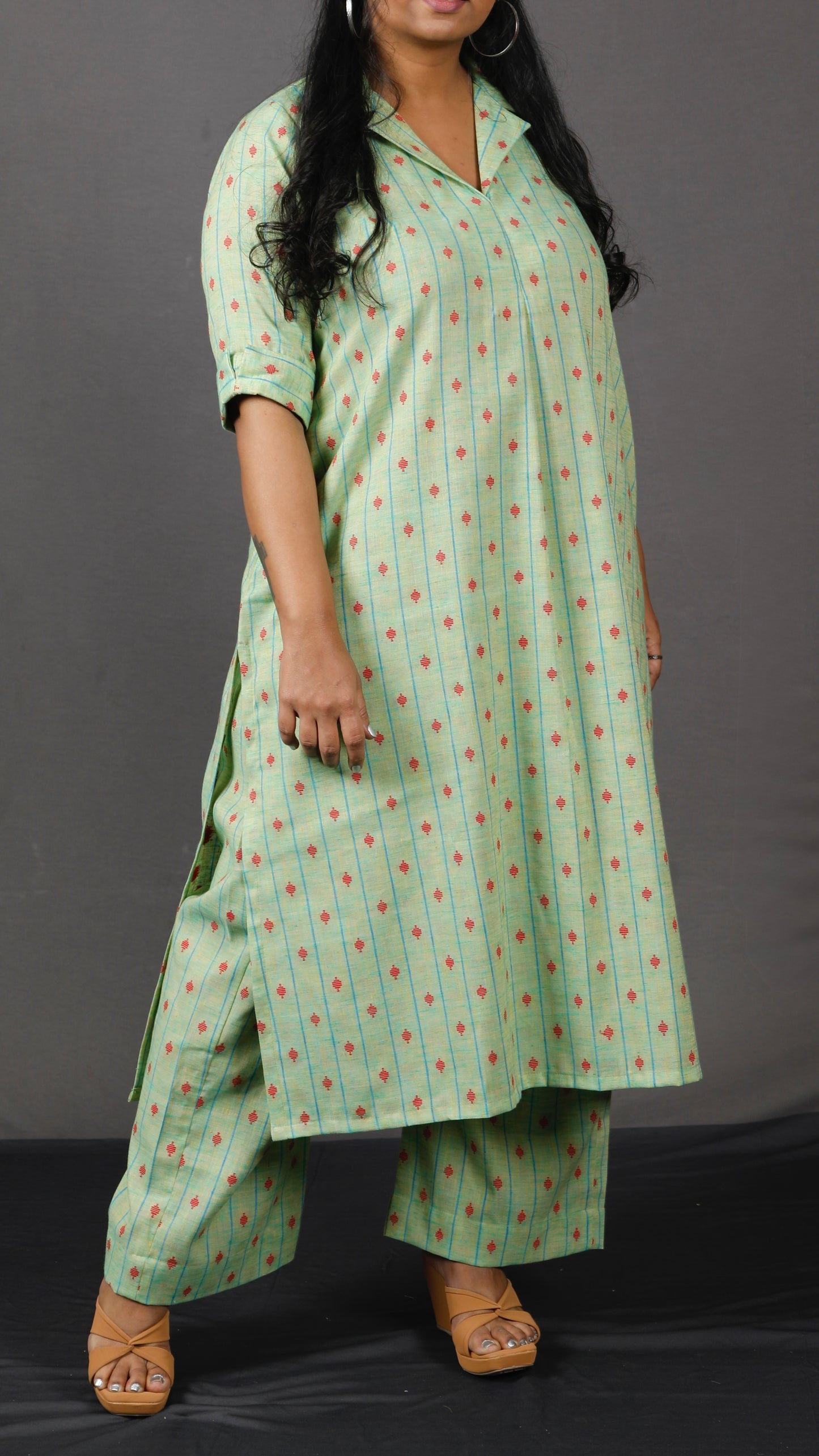 Samaa - Kurta Pant SET - Handloom cotton with thread work botti - Green