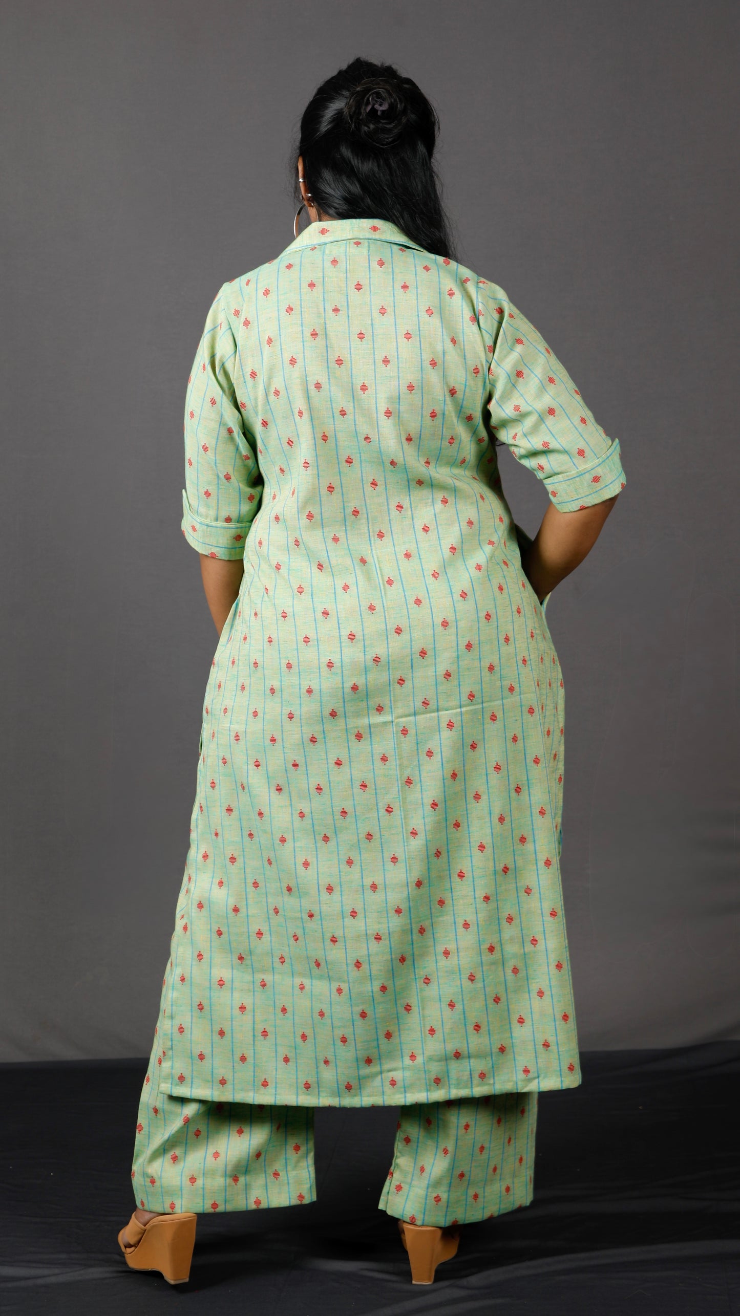 Samaa - Kurta Pant SET - Handloom cotton with thread work botti - Green