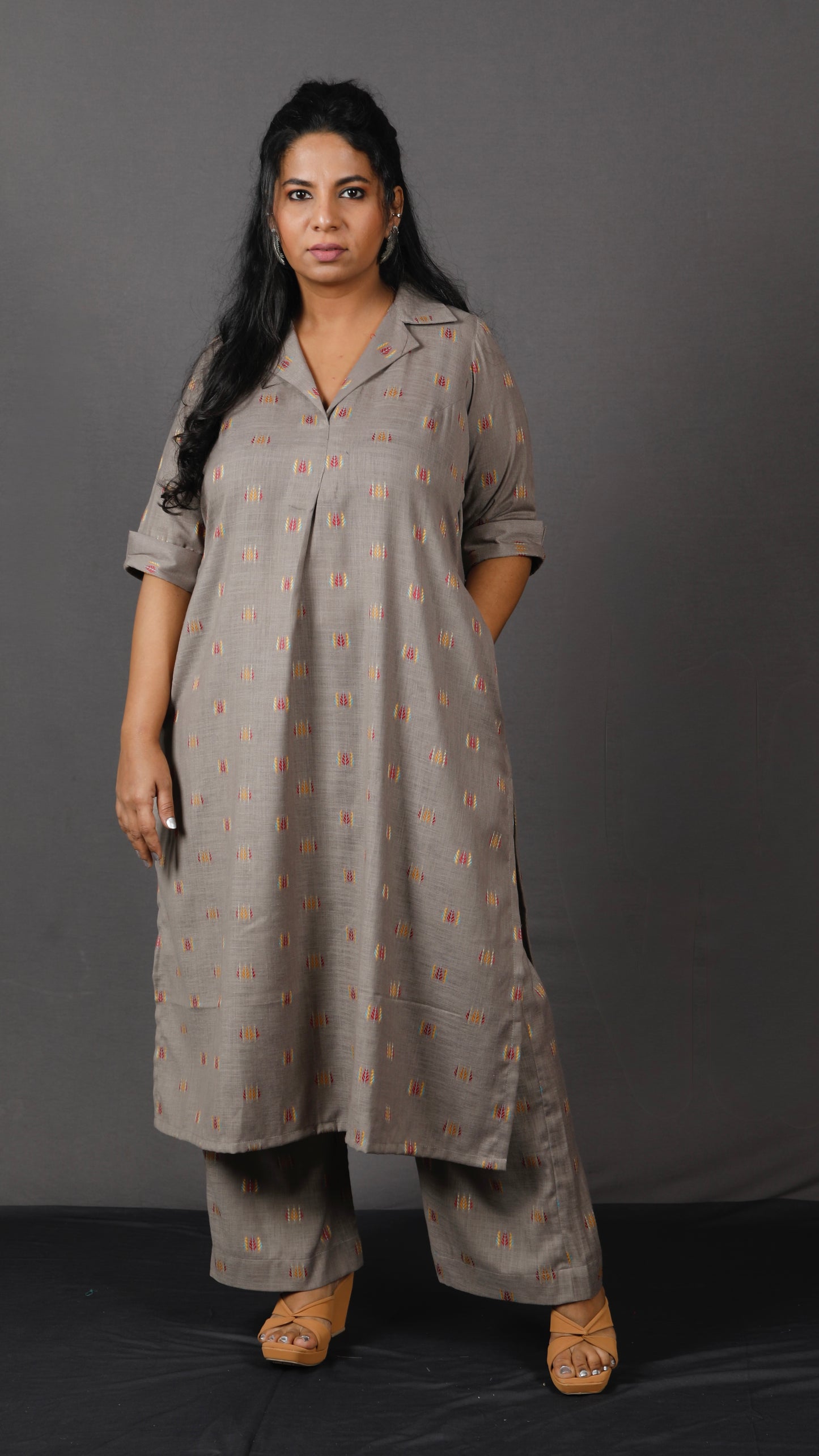 Samaa - Kurta Pant SET - Handloom cotton with thread work botti - Mud Grey