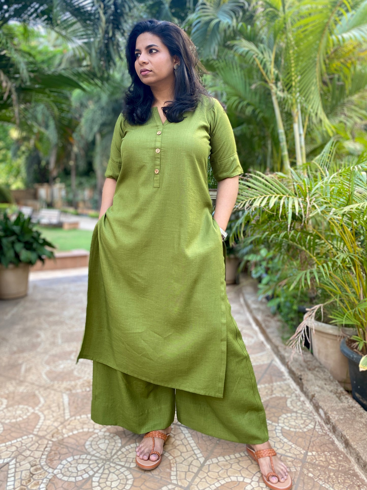 AMMU - ONLY KURTA - MEHENDI GREEN